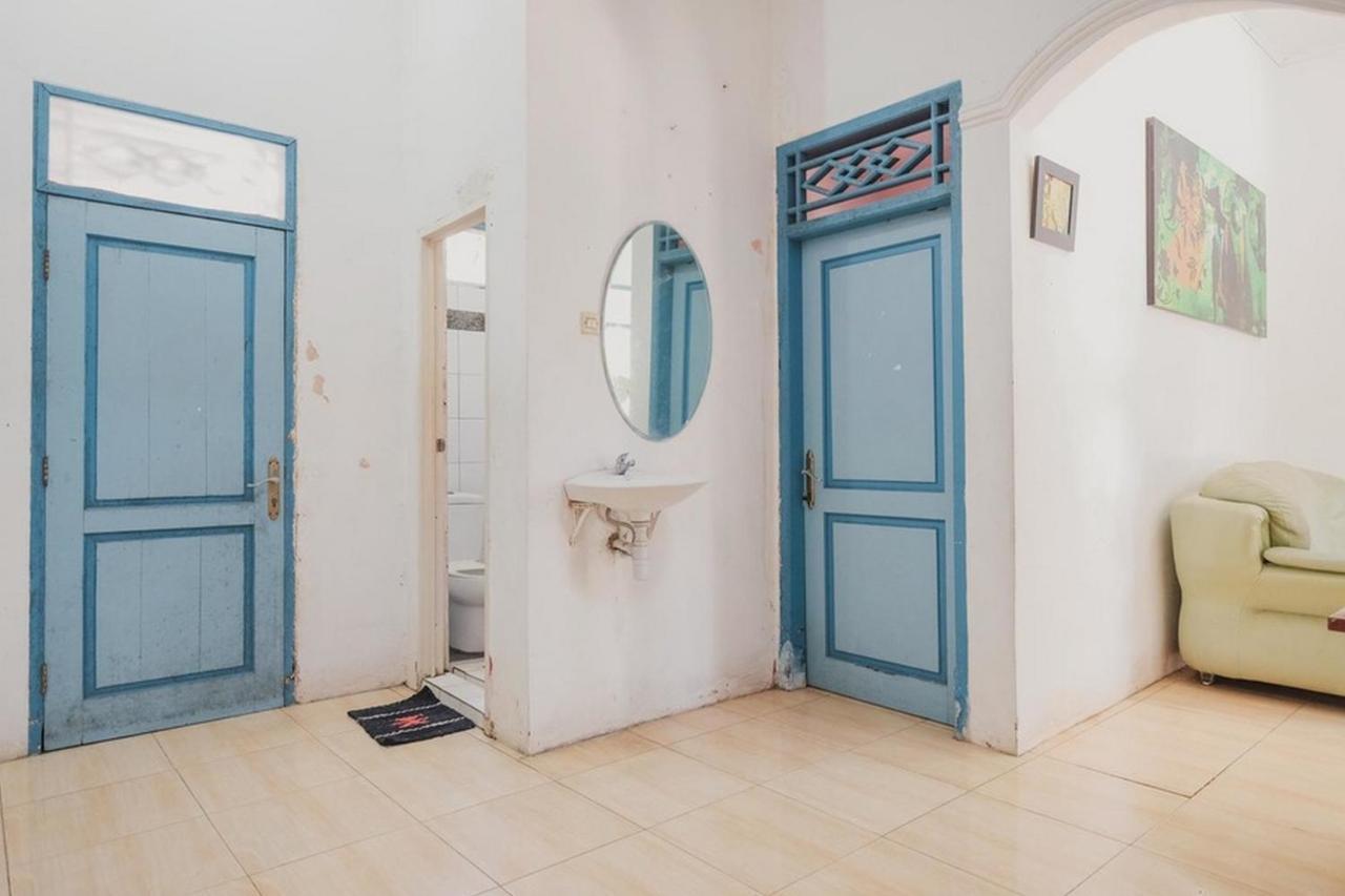 Reddoorz Near Pantai Florida Anyer Hotel Serang Exterior foto