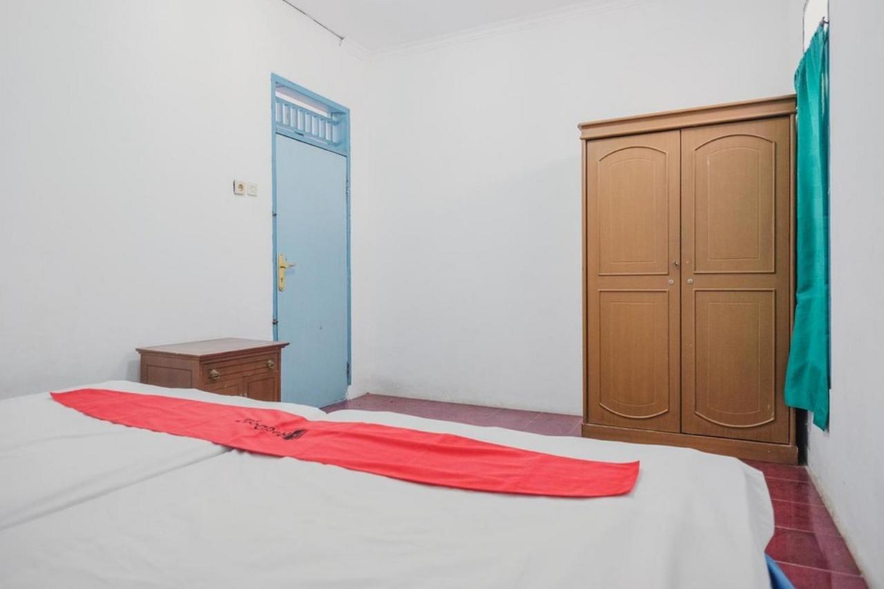 Reddoorz Near Pantai Florida Anyer Hotel Serang Exterior foto